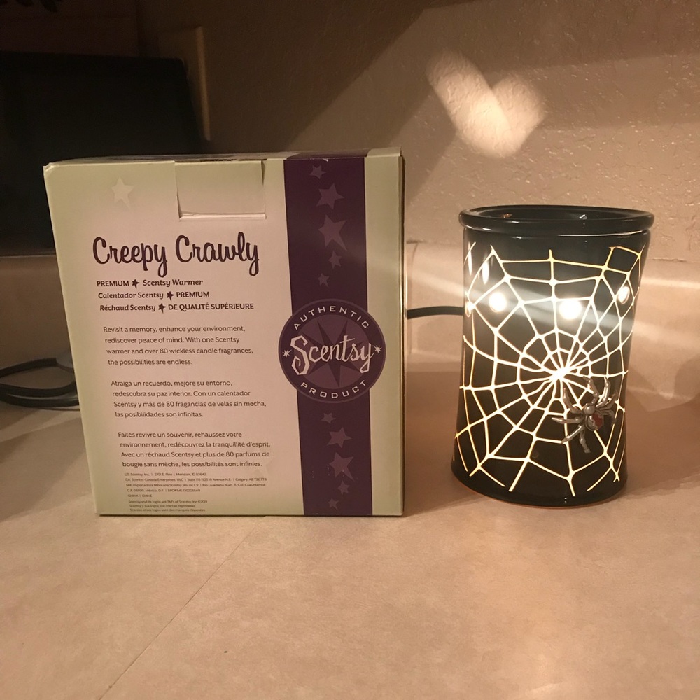 Scentsy Halloween 🎃 warmer!